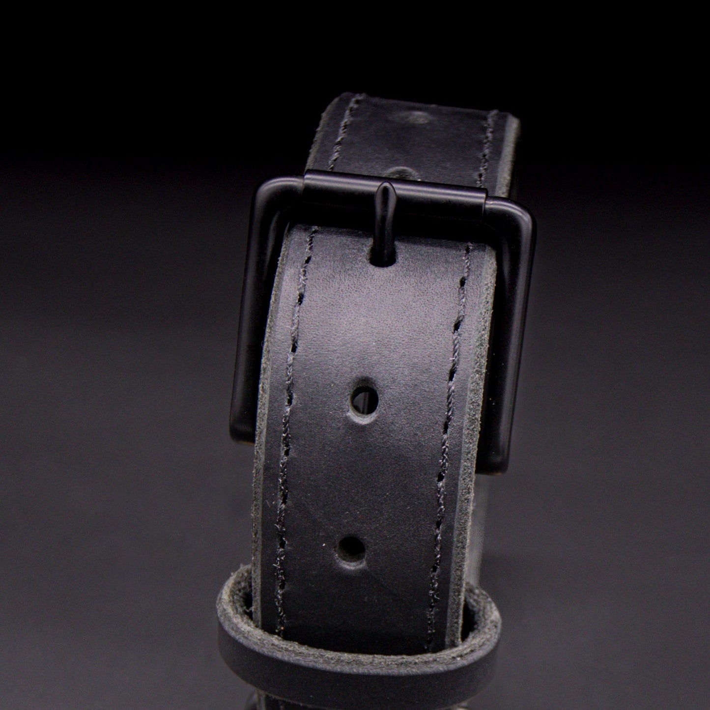 The Golden Ranch 1.5" Black Latigo Collar