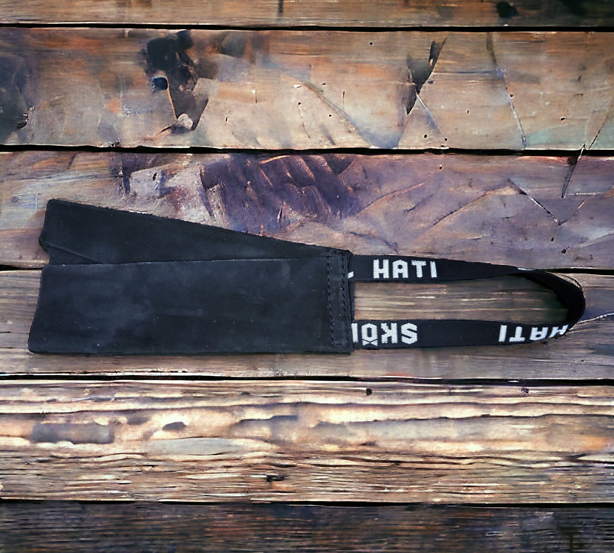 Syn Bite Rag SKÖLLHATI LEATHER BITE RAG SMALL – BlueCollar Working Dog